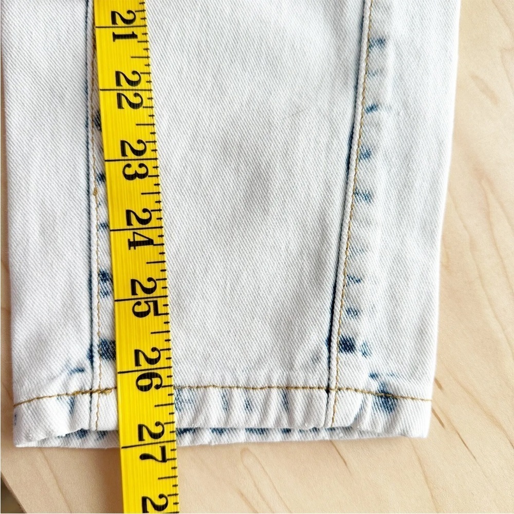 Blank NYC Women's High Waisted Front Pleat Acid Wash Distressed Jeans Size 25 - Picture 11 of 14